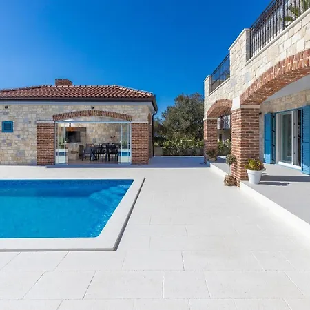 Villa Lovely Batana In